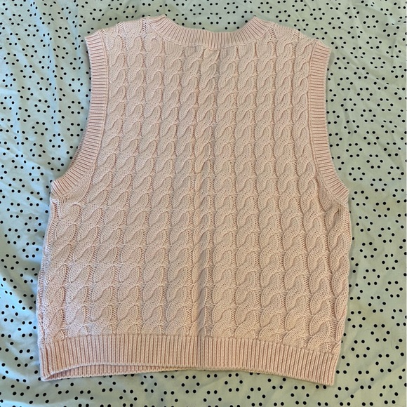 Abercrombie & Fitch Pink Cable Sweater Vest small - Picture 3 of 4
